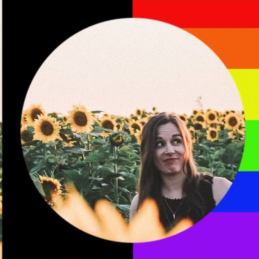 Meet your Posher, Caitlin